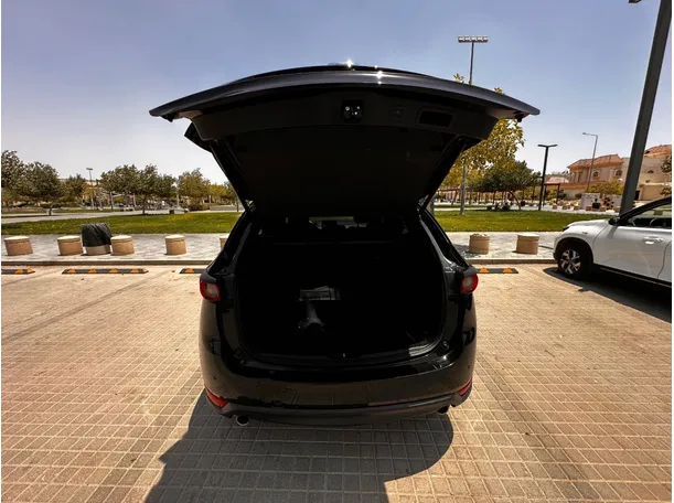 Car image 21