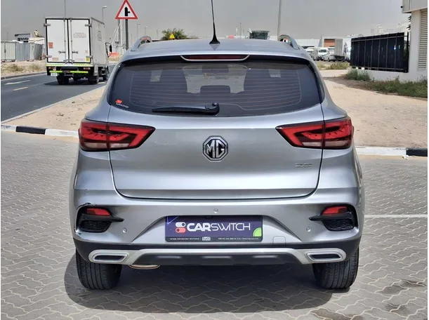 Car image 6