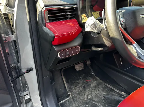 Car image 28