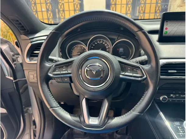Car image 18