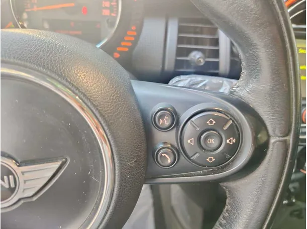 Car image 36
