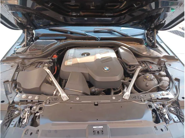 Car image 26