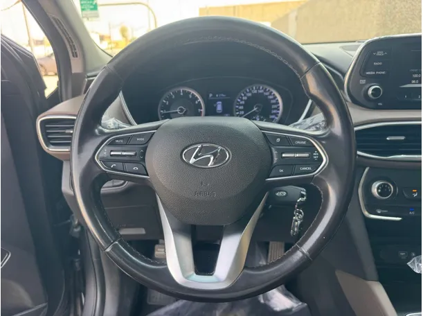 Car image 19