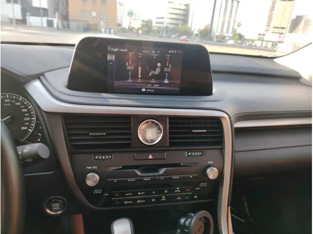Car image 24