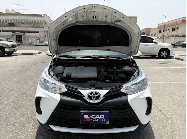 Car image 26