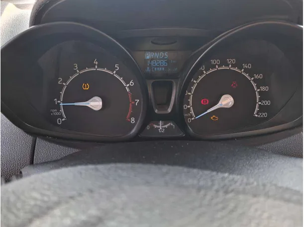 Car image 18
