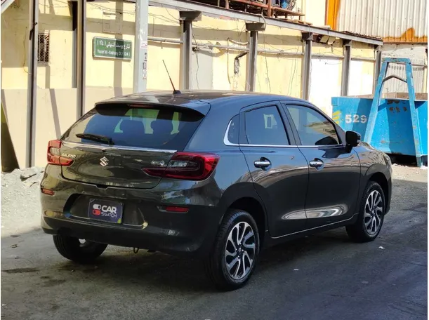 Car image 5