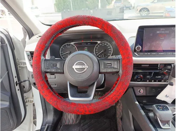 Car image 14