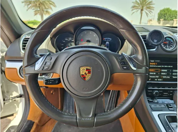 Car image 15