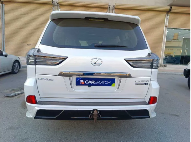 Car image 6