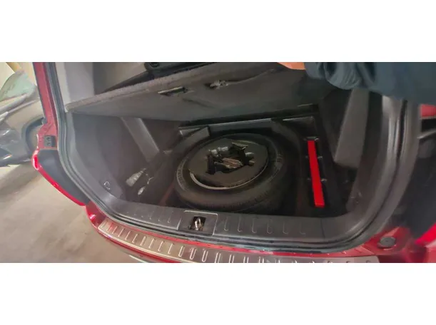 Car image 33