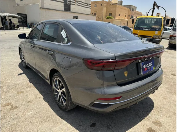 Car image 7