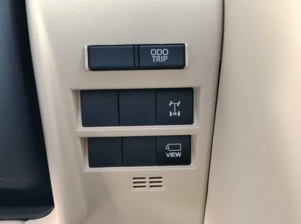Car image 29