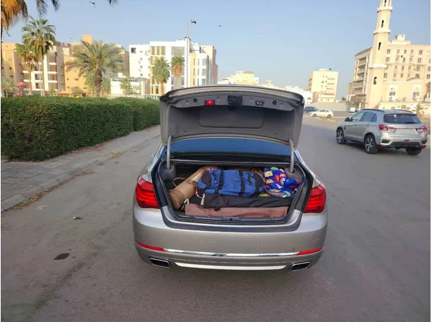 Car image 27