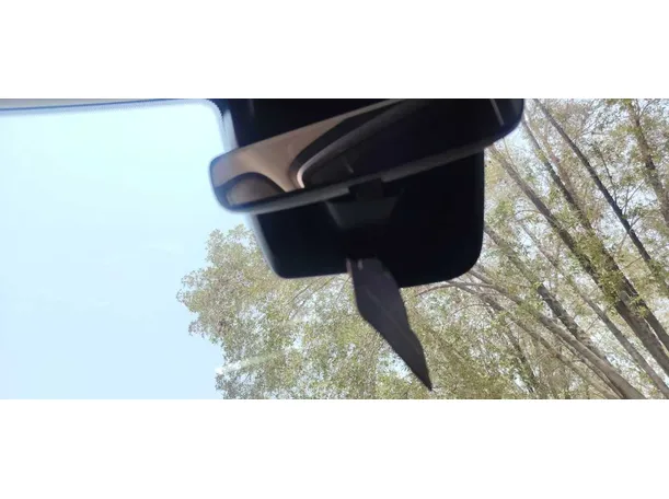 Car image 27