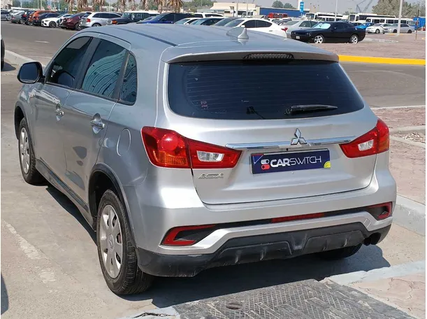 Car image 7
