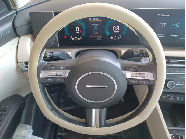 Car image 16