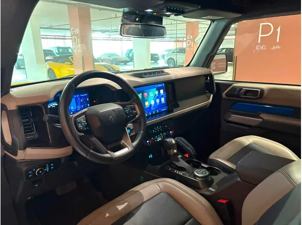 Car image 11