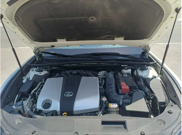 Car image 23