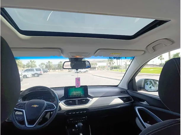 Car image 20