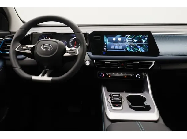 Car image 15