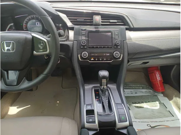 Car image 16