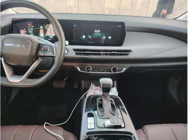 Car image 23