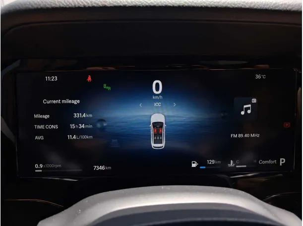 Car image 17