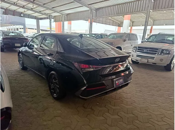 Car image 7