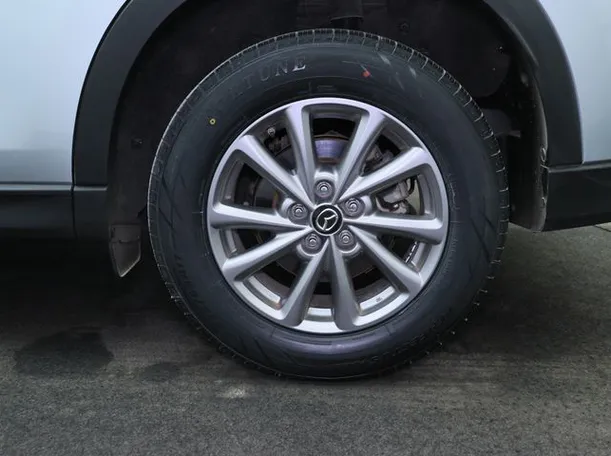 Car image 7