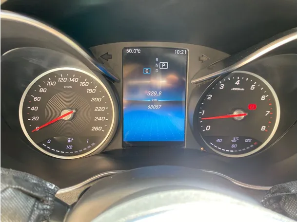 Car image 17