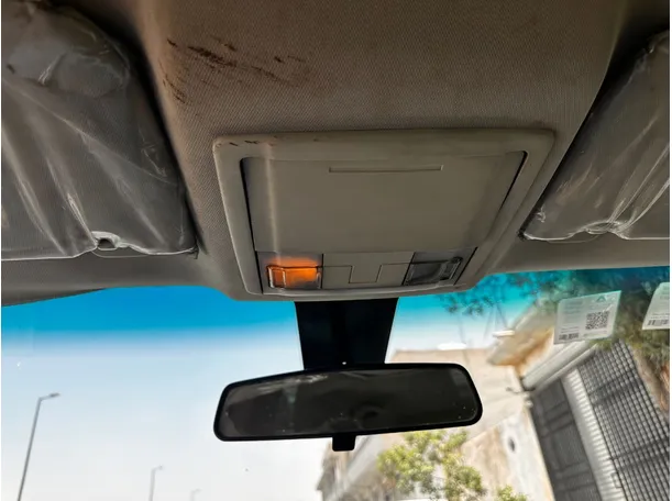 Car image 22