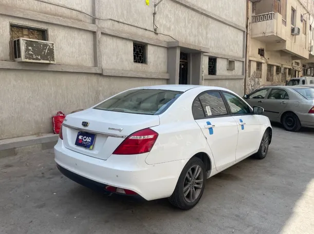Car image 5