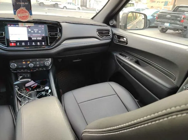 Car image 38
