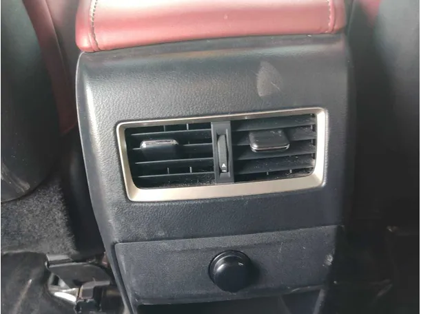 Car image 31