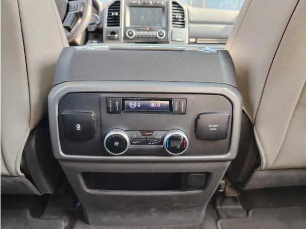 Car image 28
