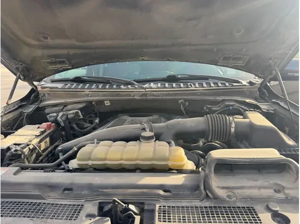 Car image 27