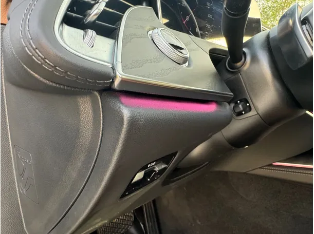 Car image 28