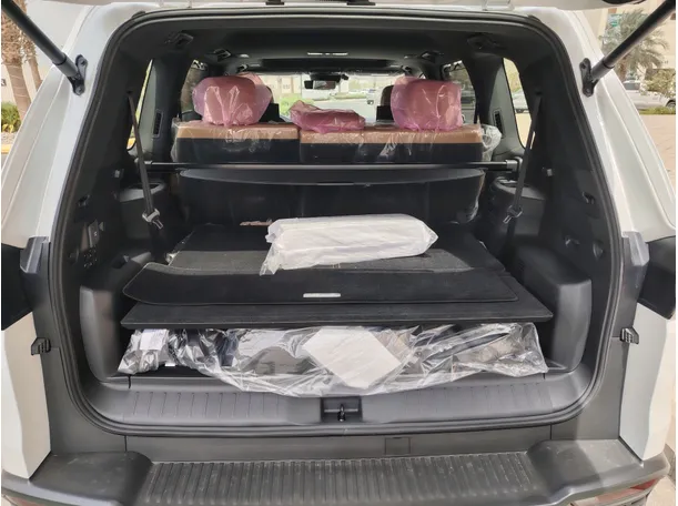 Car image 27