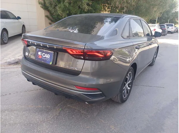 Car image 5