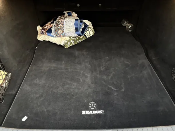 Car image 37
