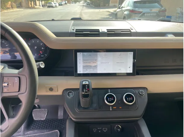 Car image 17