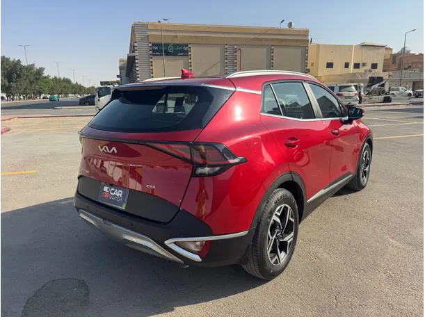 Car image 5
