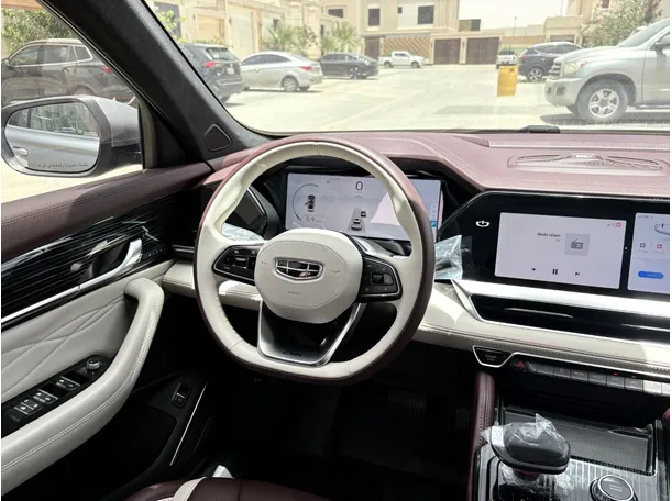 Car image 21