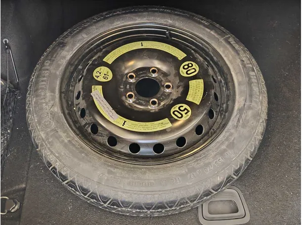 Car image 39