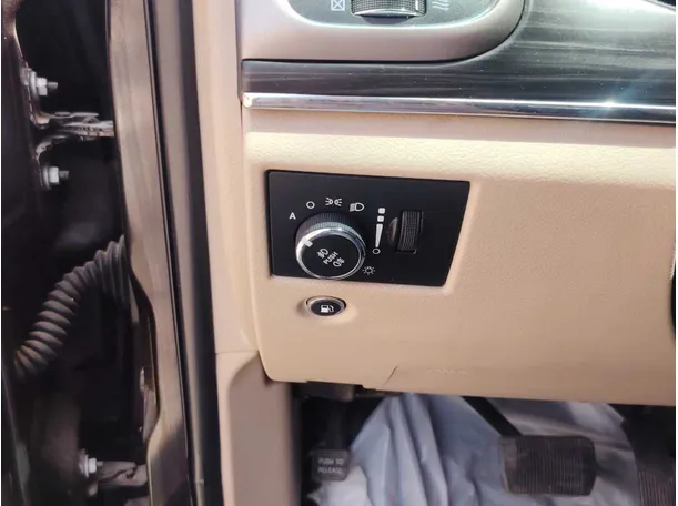 Car image 27