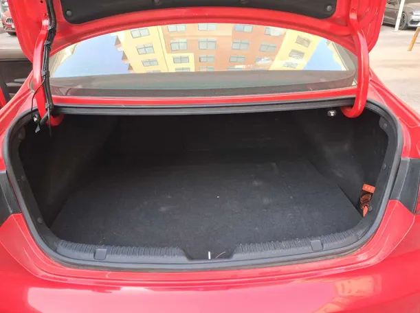 Car image 20