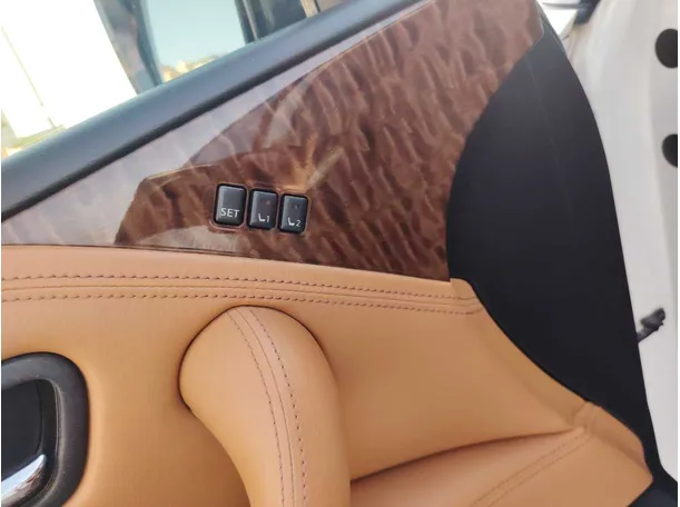 Car image 28