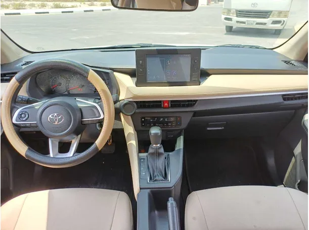 Car image 15