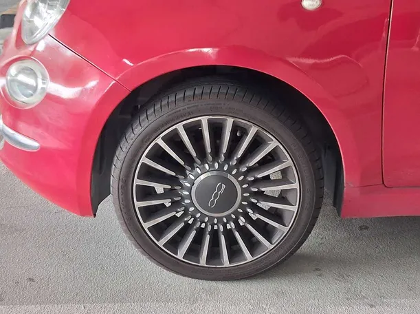 Car image 9